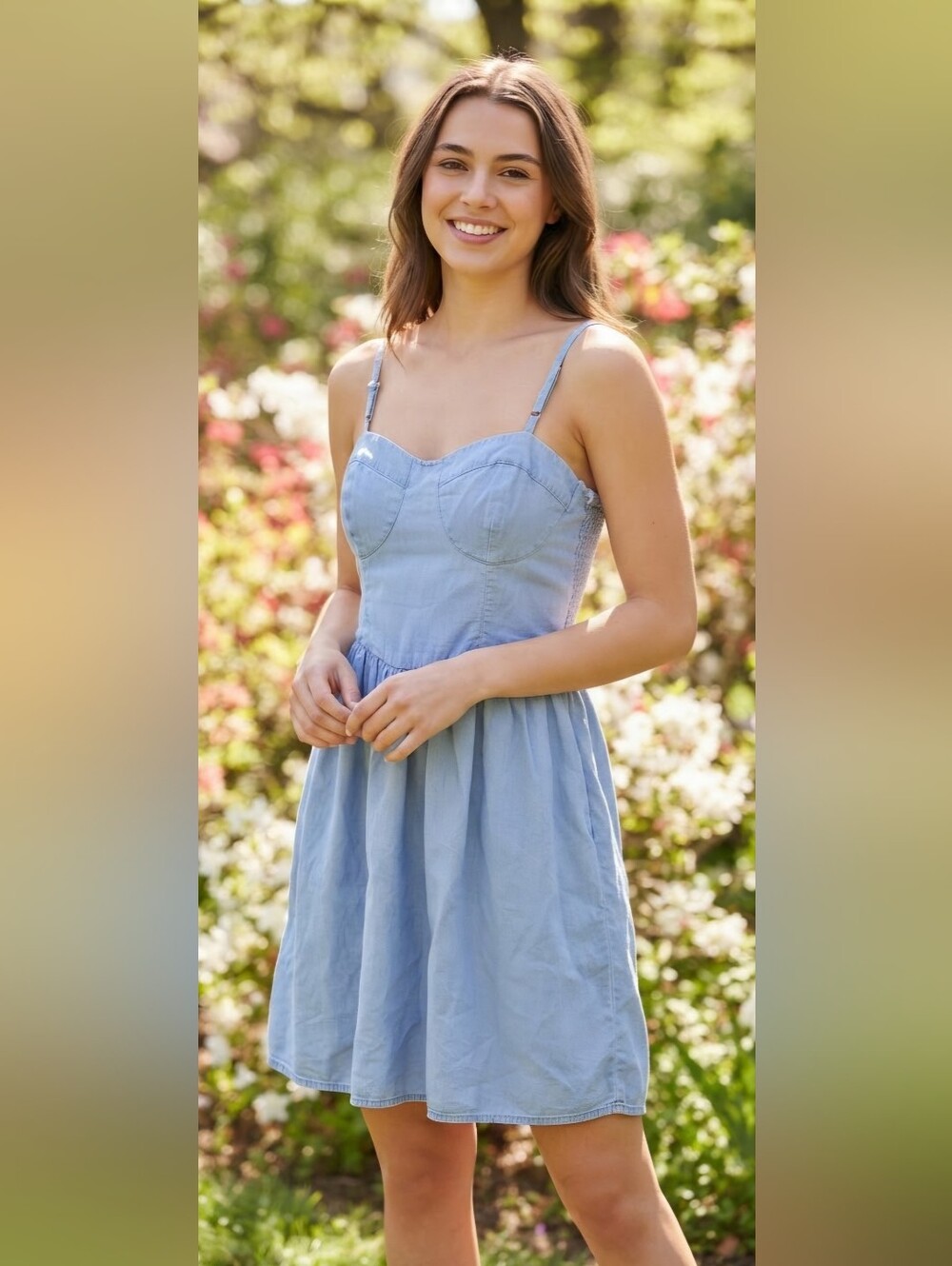 Forever 21 Womens Blue Denim Sundress Short Sweetheart Sleeveless Smocked M NWT